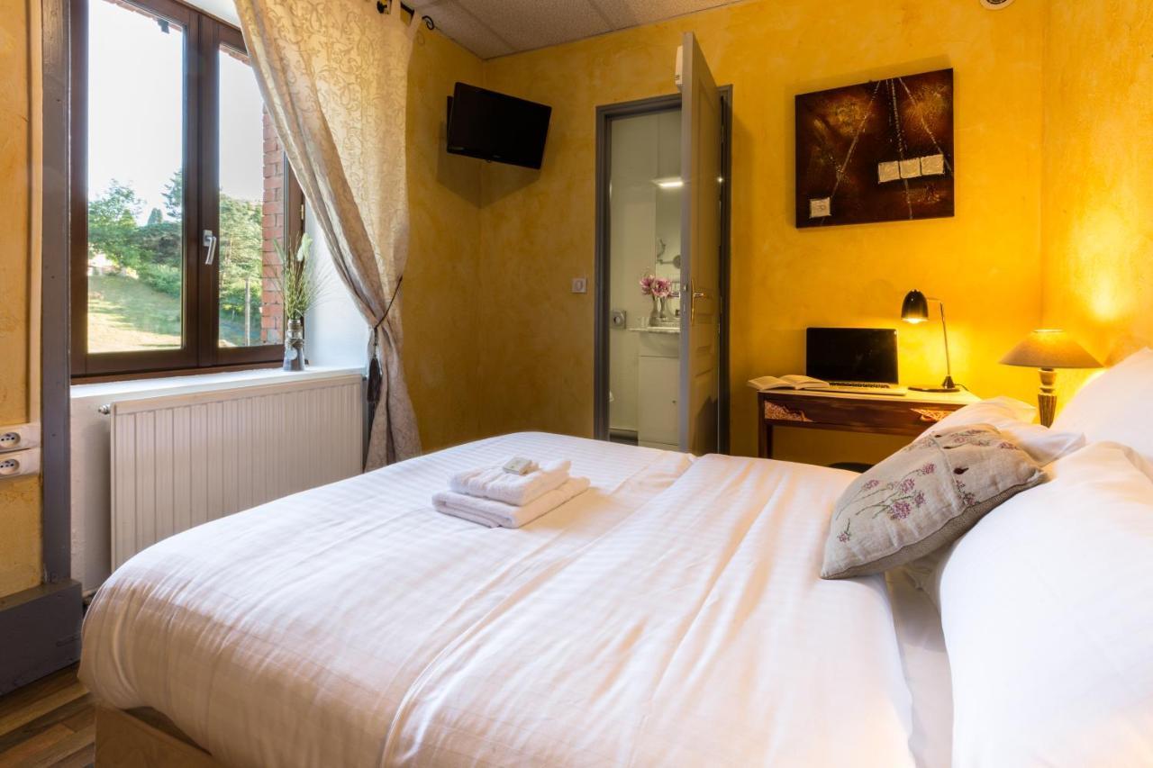 Logis Hotel Restaurant La Brasserie Treignac Bagian luar foto